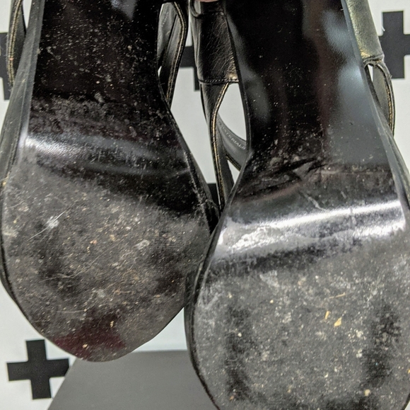 Heels - Picture 3 of 3